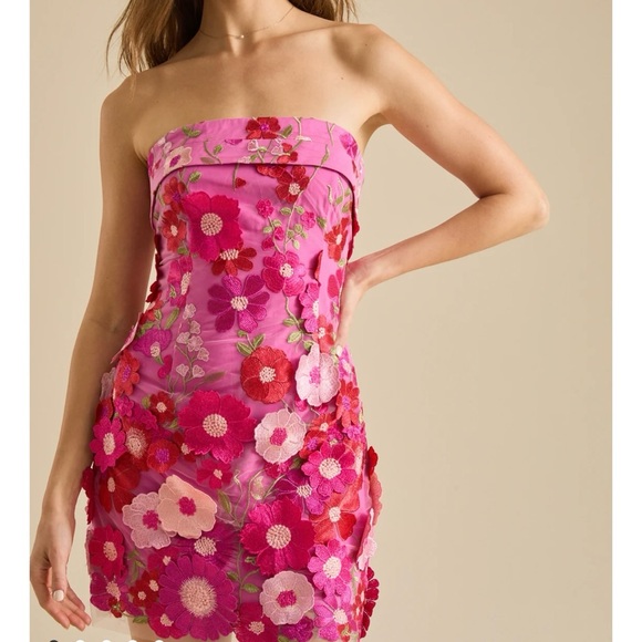 Altar'd State Dresses & Skirts - NEW Altar’d State Strapless Pink Floral Mini Dress Size Large NWT